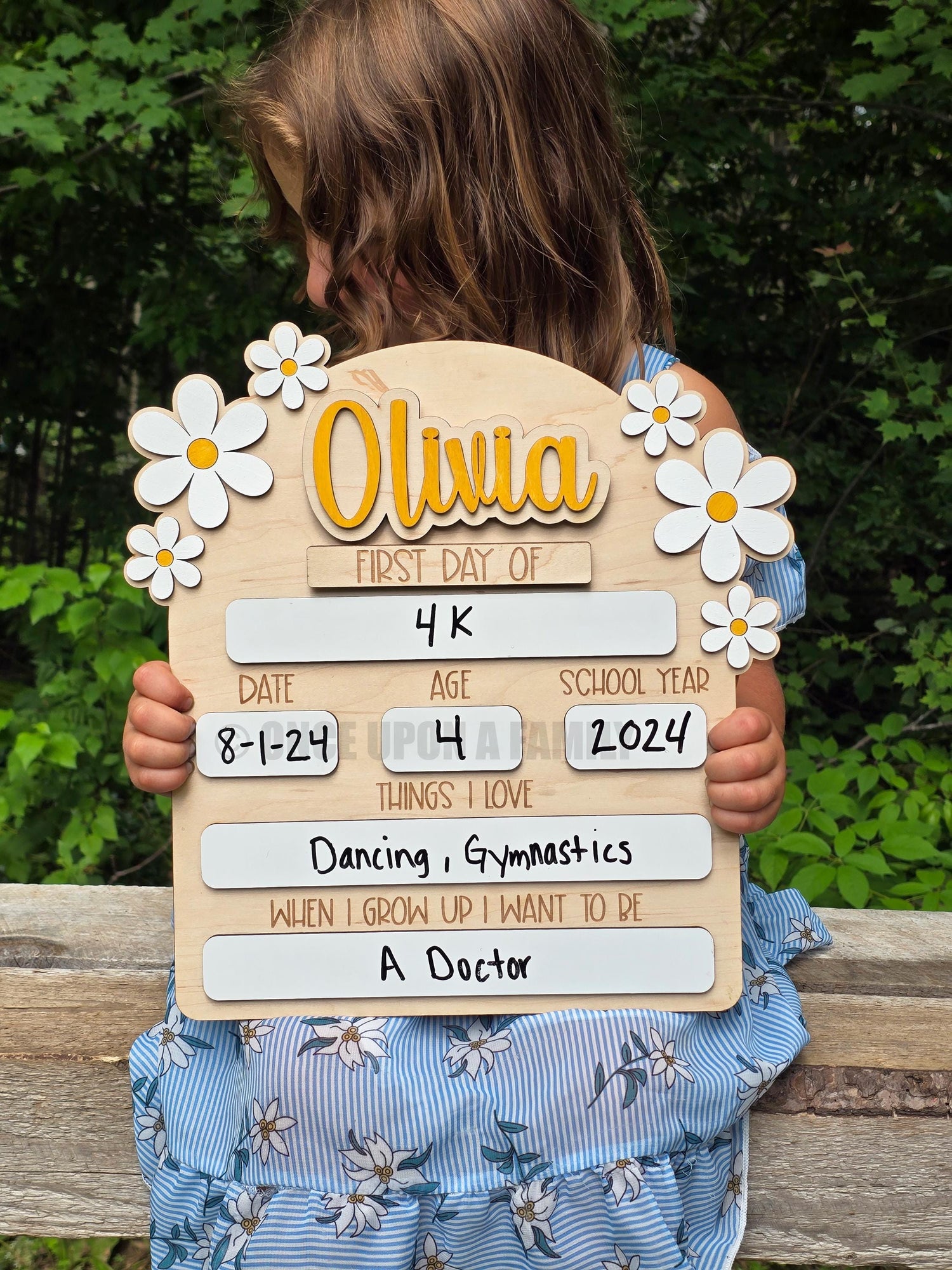 Personalized First Day of School Name Sign, Retro Flower, Daisy Back to School milestone board, Gift for Kid, photo prop kindergarten, Pre-K